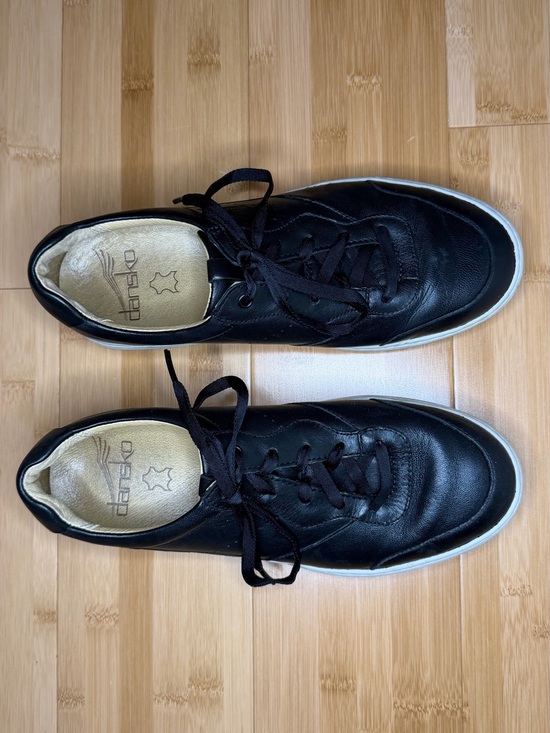 Dansko Shoes - Dansko Black Leather Women’s Lace-Up Sneakers with White Soles *lightly used